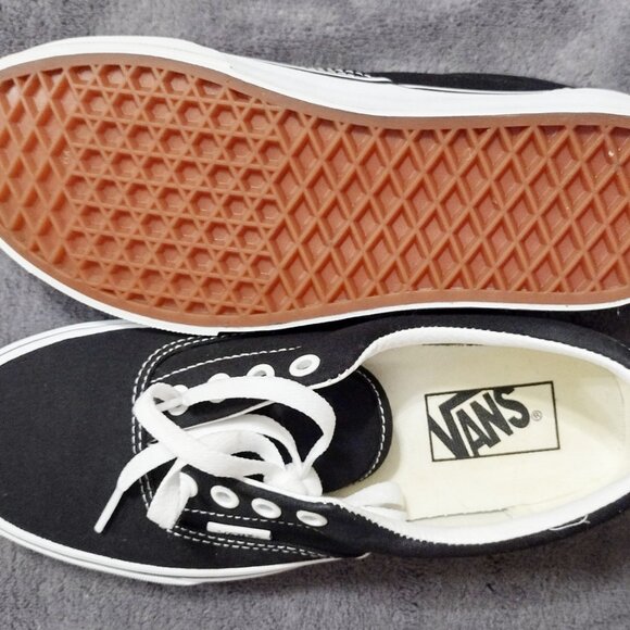 Vans - Picture 3 of 4